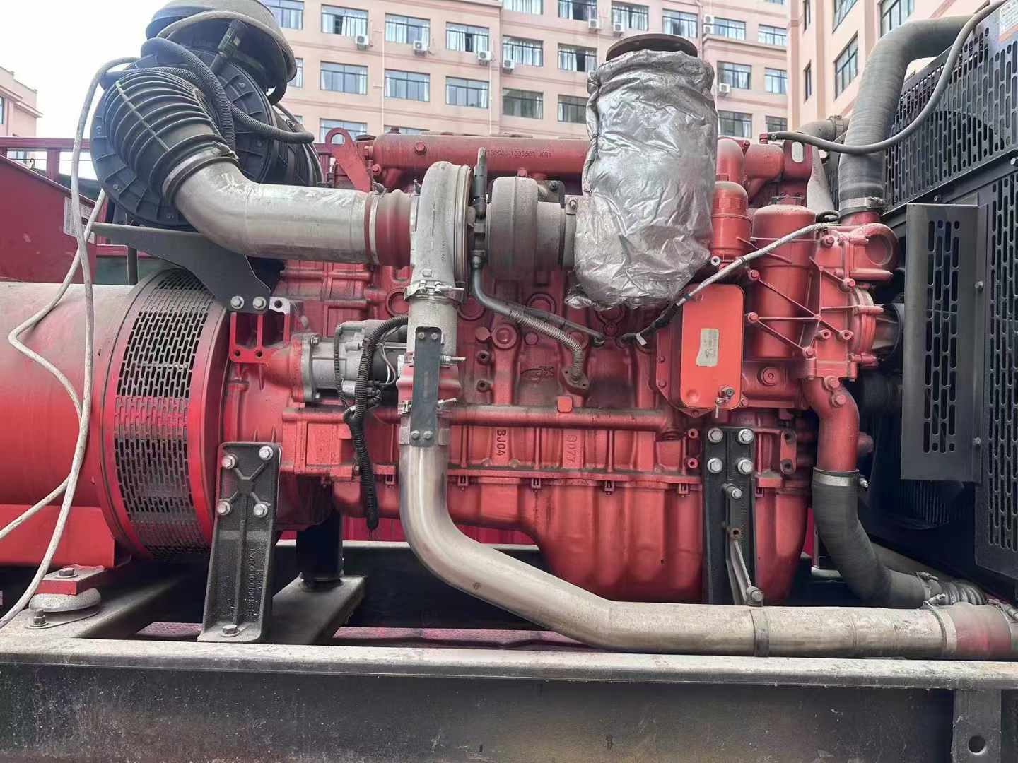 容县如何选择适合 600kW 柴油发电机组的过载保护器？